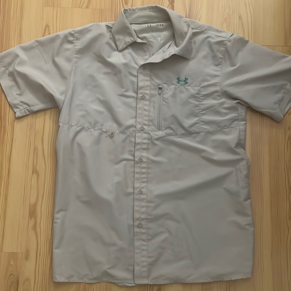 Mens under armour shirt size medium
